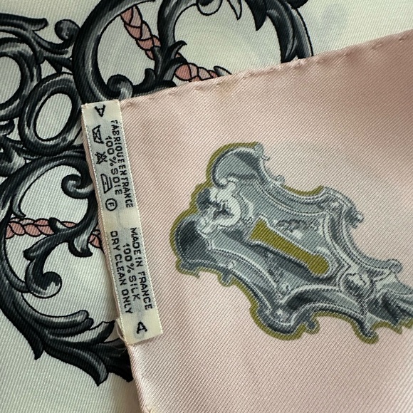 HERMES ❤️🌟 “LES CLES” SILK SCARF HAND-ROLLED EDGES W/ BOX⭐️ - Picture 6 of 6